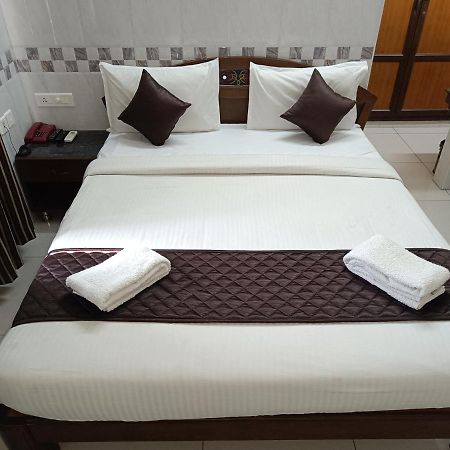 Hotel Arunachala Пондичерри Экстерьер фото
