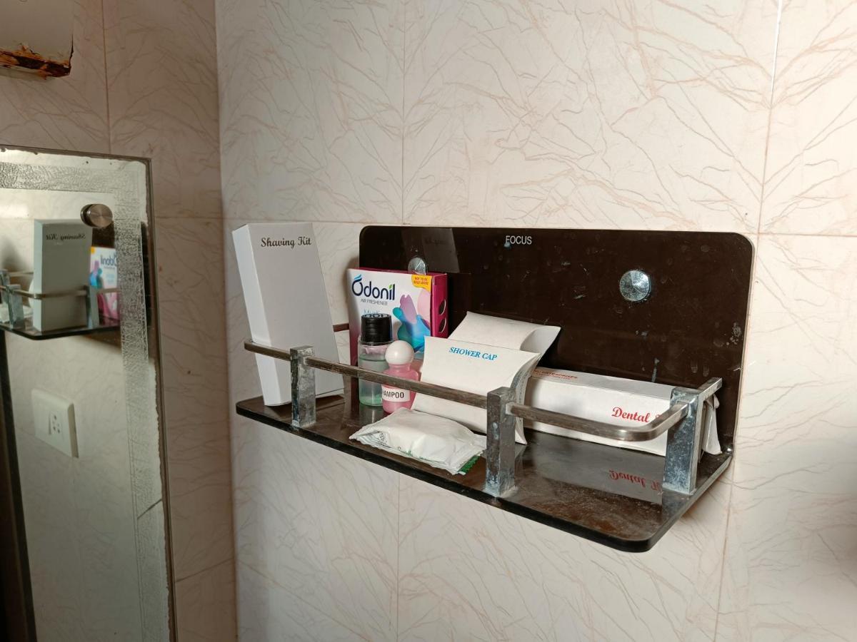 Hotel Arunachala Пондичерри Экстерьер фото