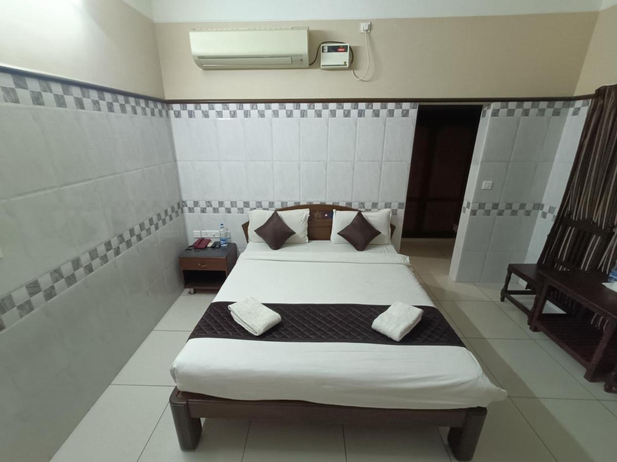 Hotel Arunachala Пондичерри Экстерьер фото