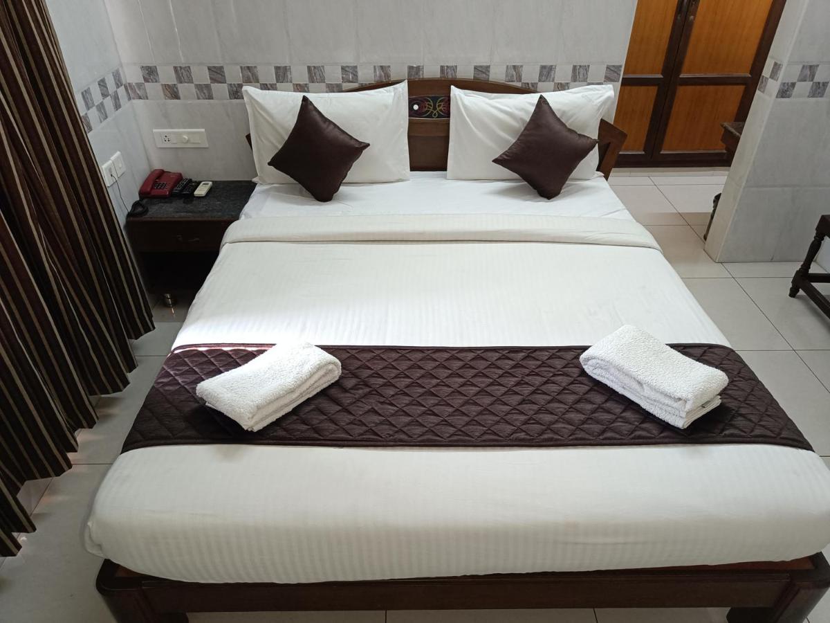 Hotel Arunachala Пондичерри Экстерьер фото